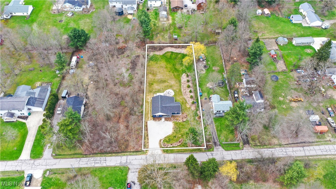 16222 Paulette Drive, Burton, Ohio image 39