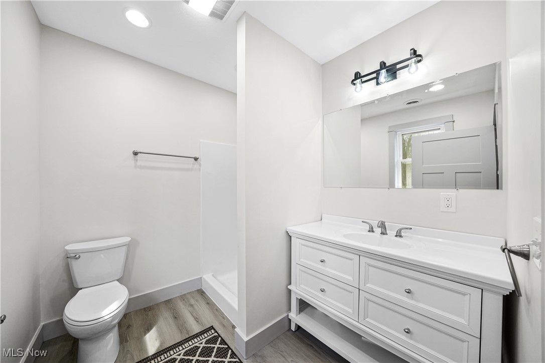 16222 Paulette Drive, Burton, Ohio image 12