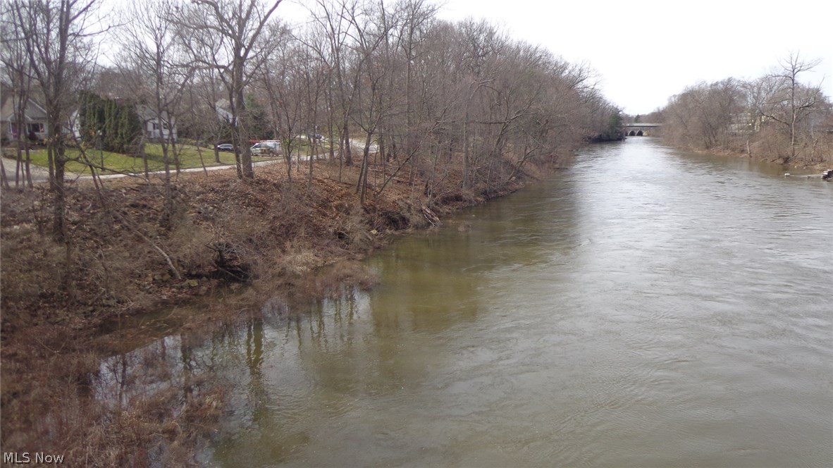 Cuyahoga River Estate - Residential