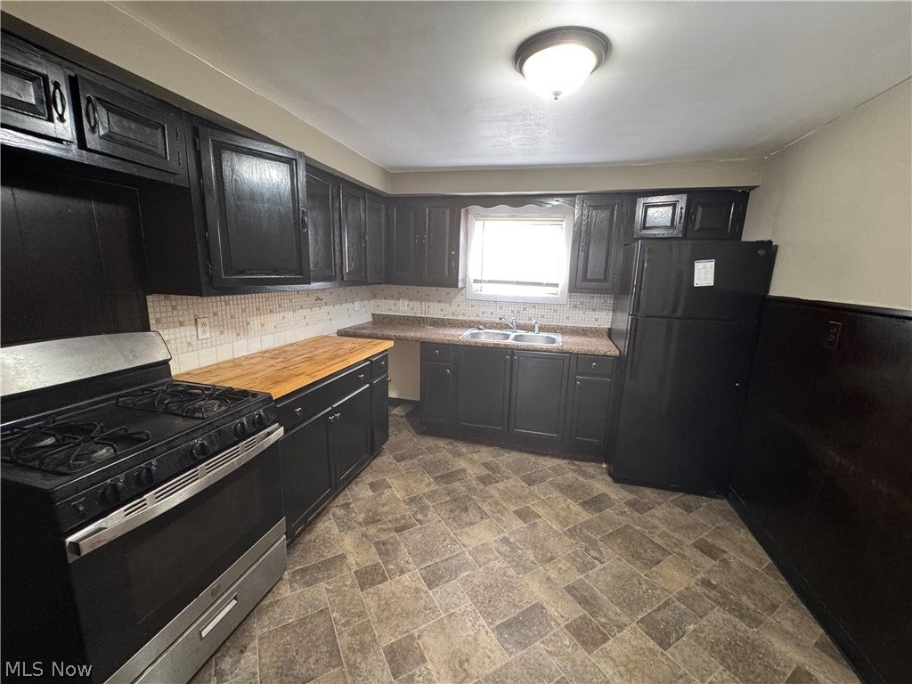 2982 Martin Luther King Jr Drive Up