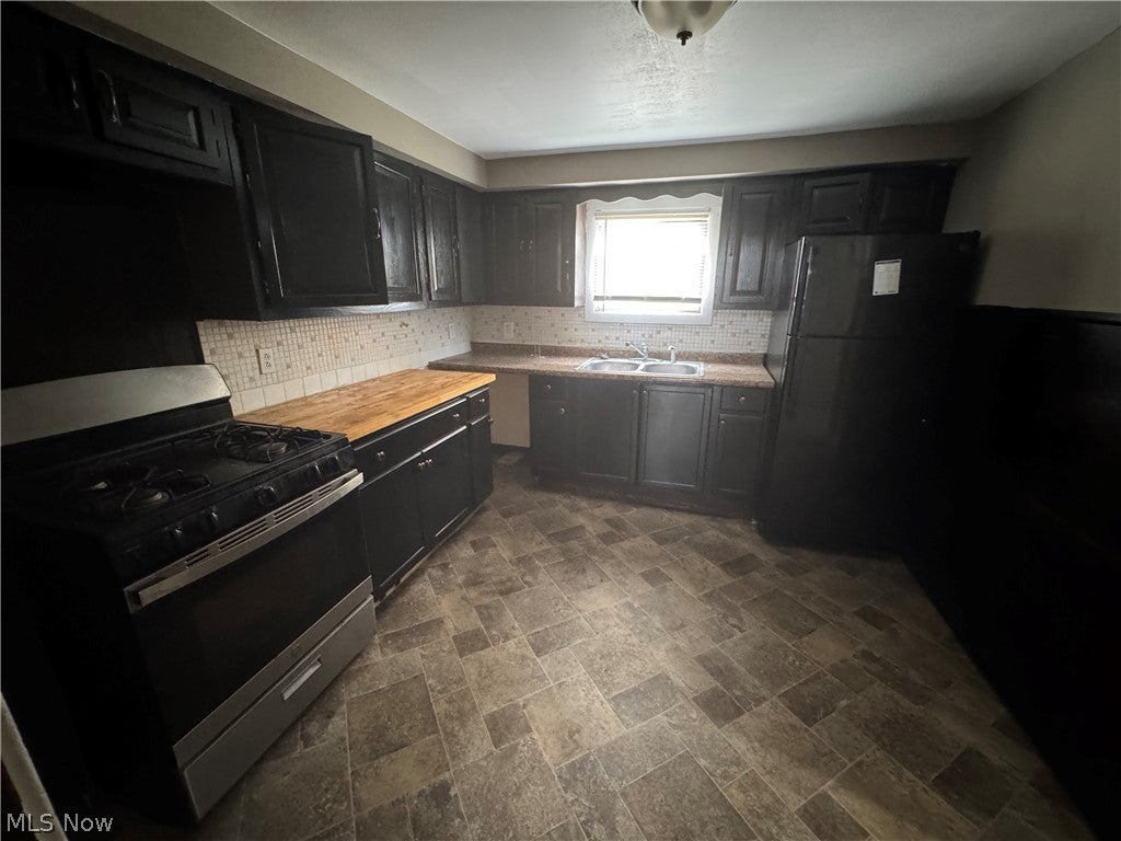 2982 Martin Luther King Jr Drive Up
