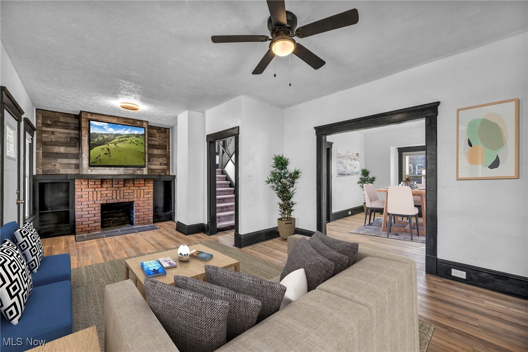 James M Hoyts - Residential