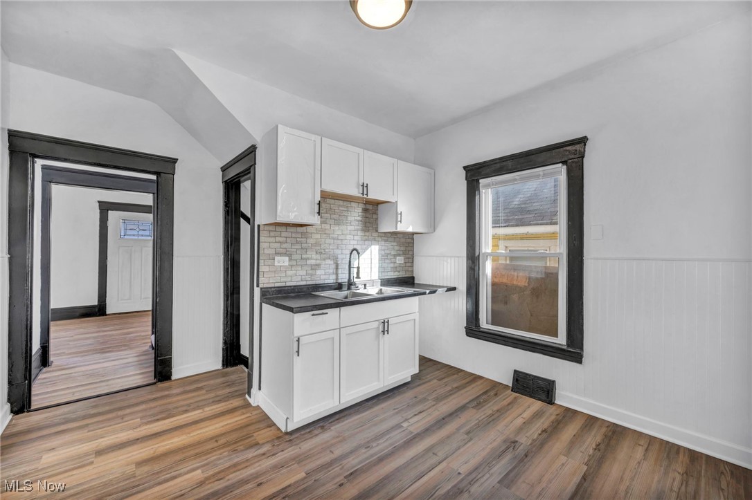 James M Hoyts - Residential