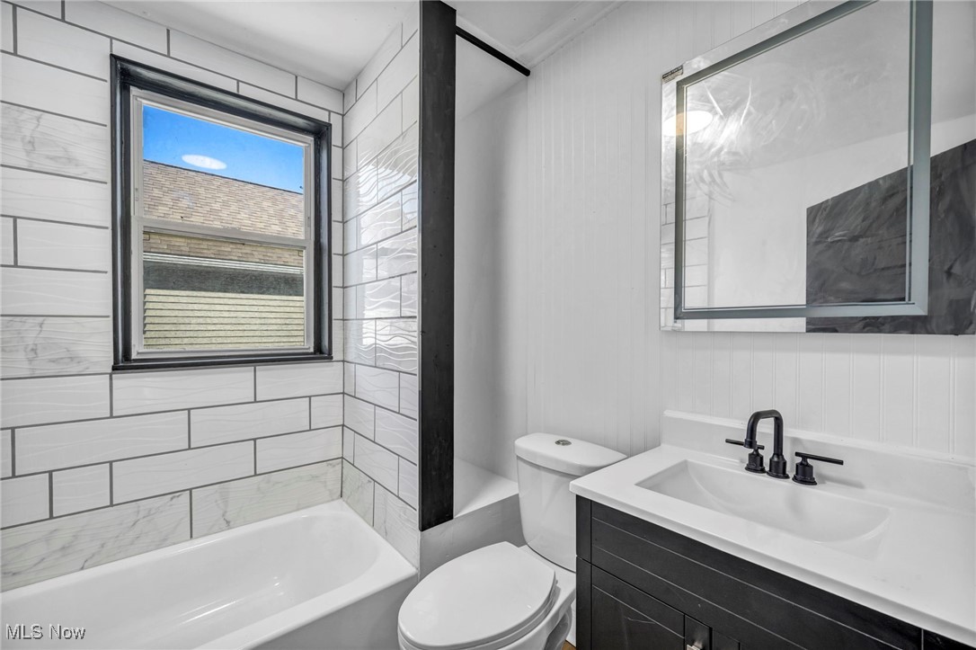 James M Hoyts - Residential