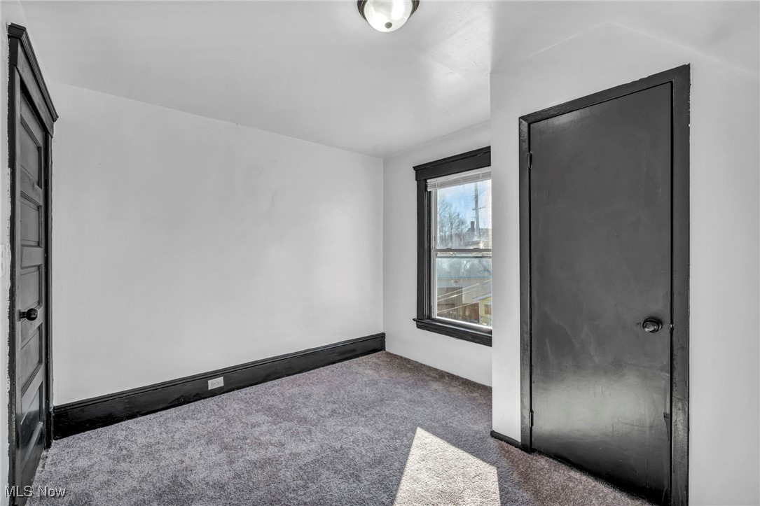 James M Hoyts - Residential