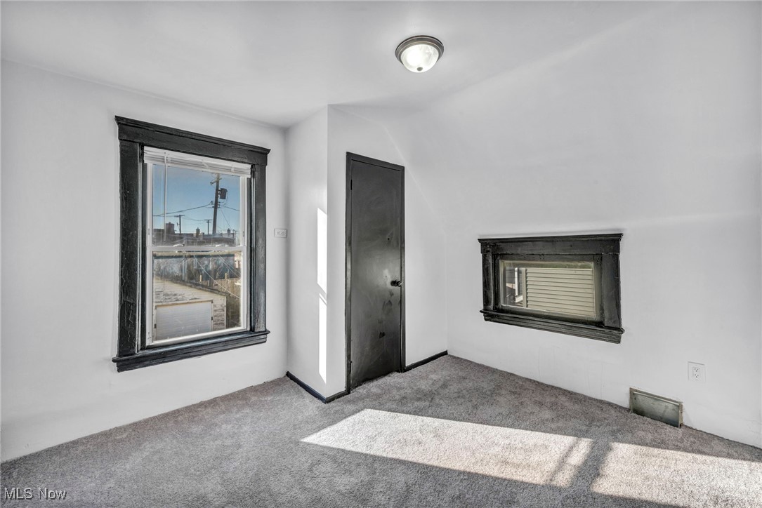 James M Hoyts - Residential