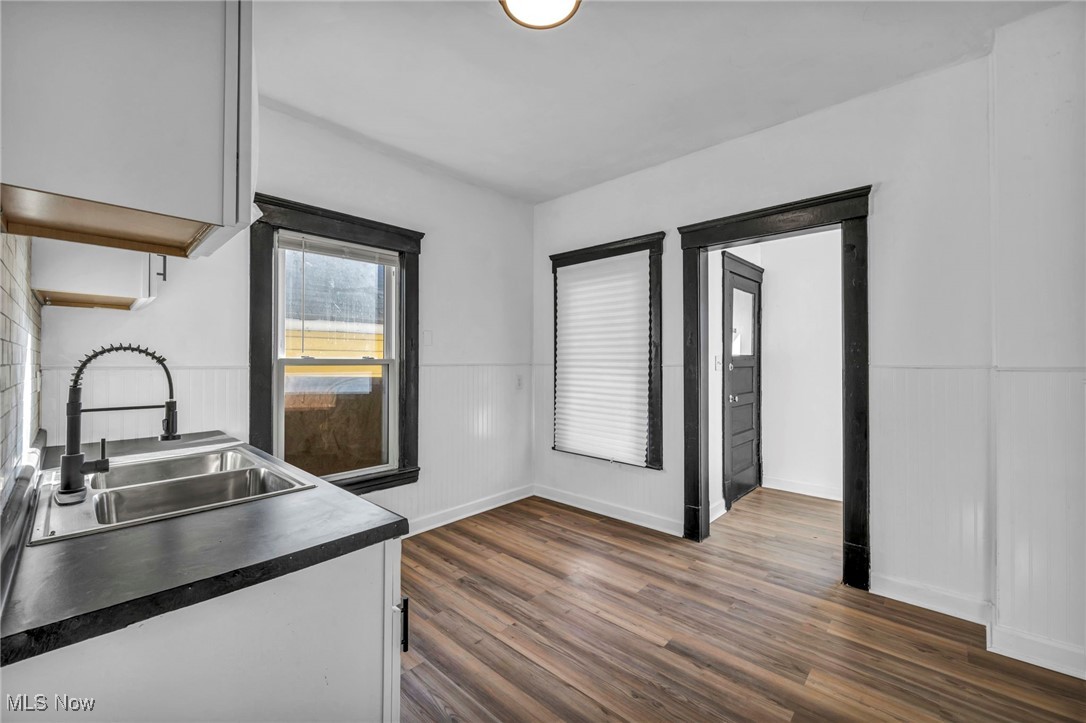 James M Hoyts - Residential