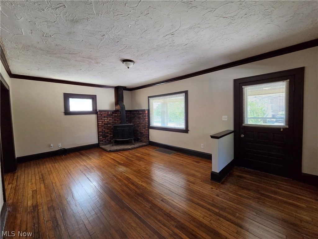 Photo of 5223 Paine Avenue, Maple Heights, OH 44137 (MLS # 5218447)