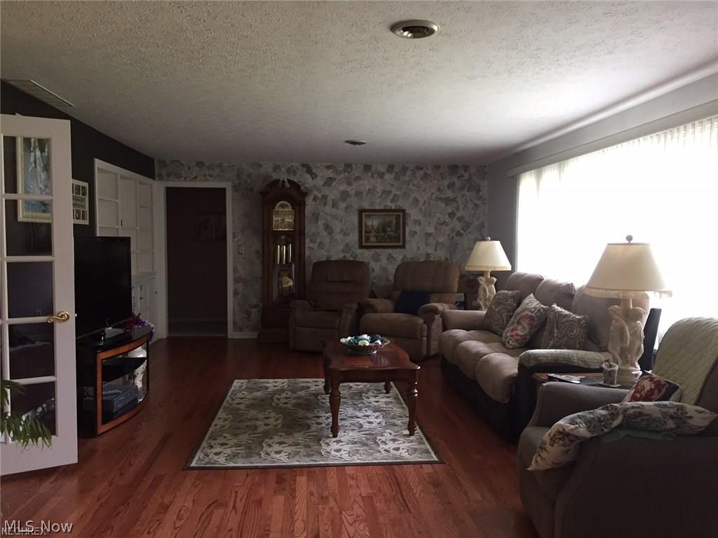 Bellaire Drive - Residential