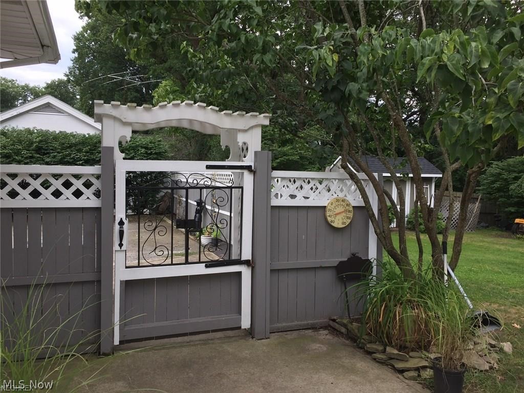 Bellaire Drive - Residential