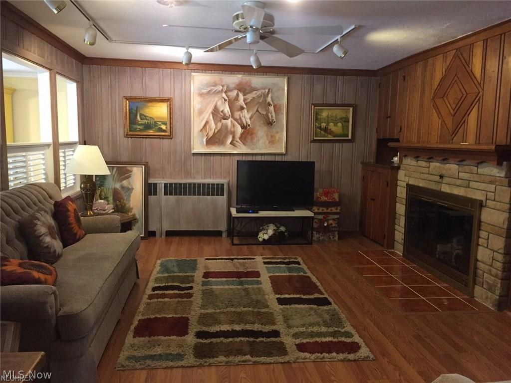 Bellaire Drive - Residential