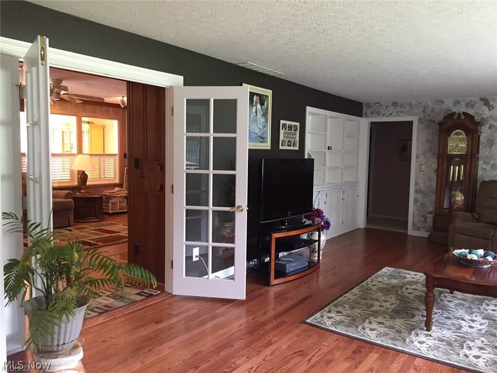 Bellaire Drive - Residential