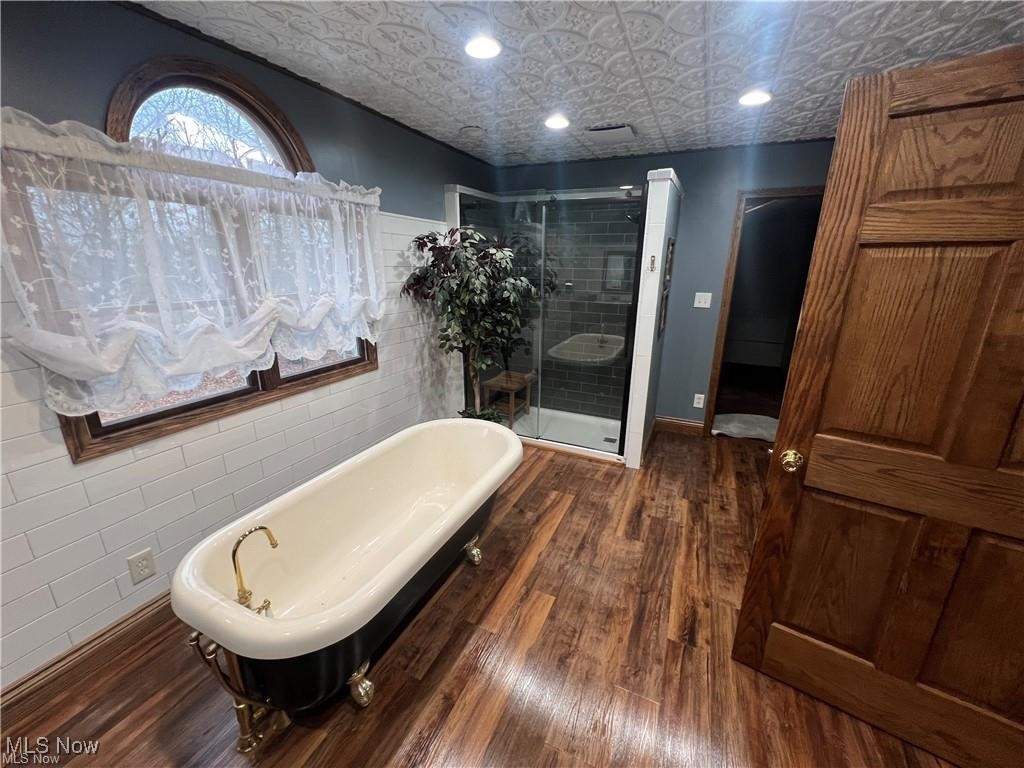 East Liverpool, Ohio 43920, United States, 4 Bedrooms Bedrooms, ,2 BathroomsBathrooms,Residential,Active,171169