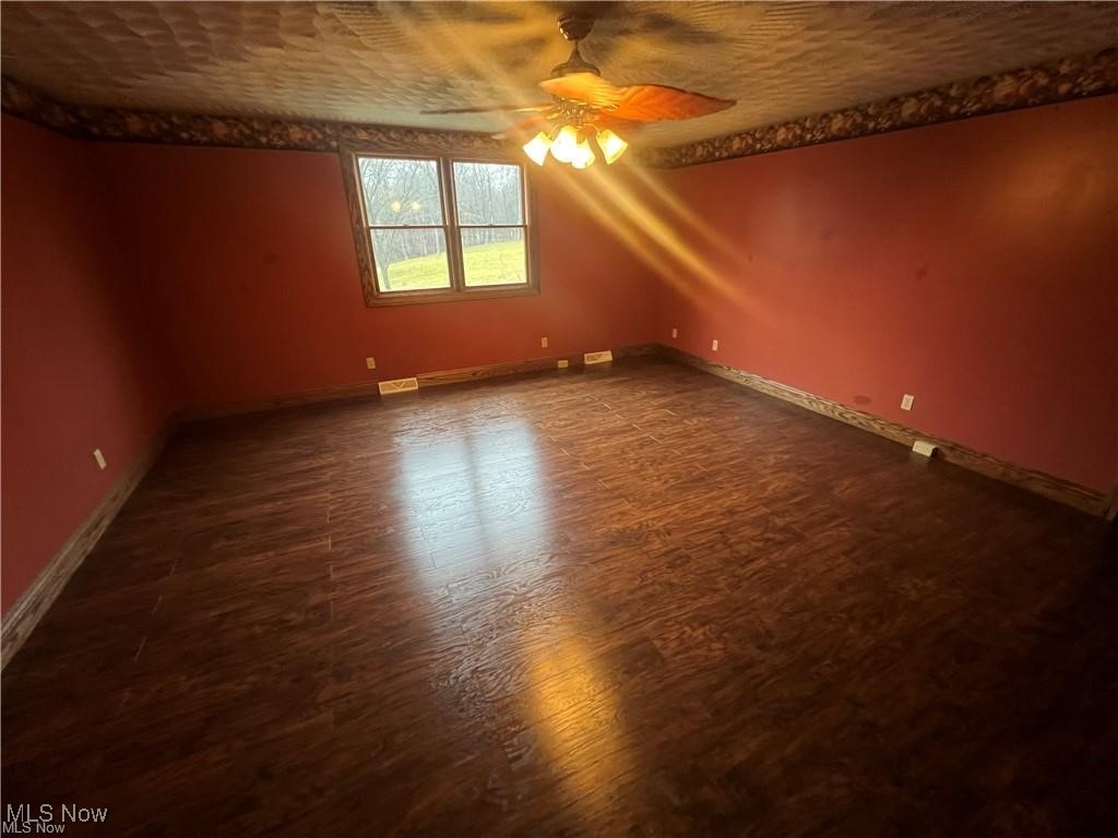 East Liverpool, Ohio 43920, United States, 4 Bedrooms Bedrooms, ,2 BathroomsBathrooms,Residential,Active,171169