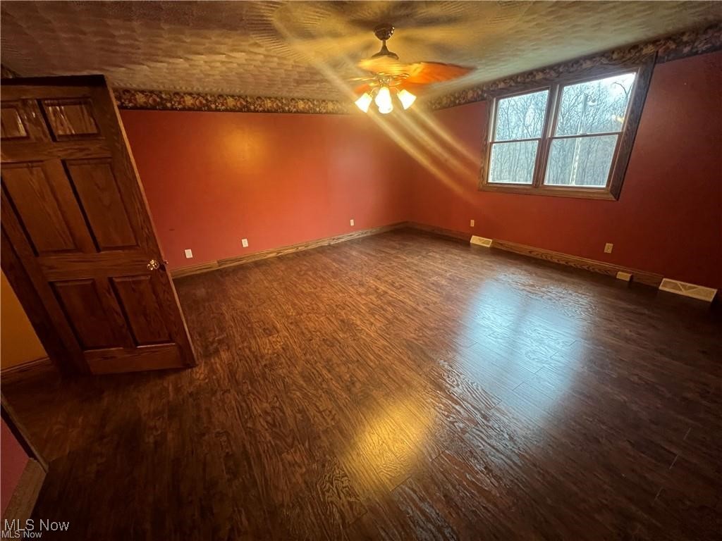 East Liverpool, Ohio 43920, United States, 4 Bedrooms Bedrooms, ,2 BathroomsBathrooms,Residential,Active,171169