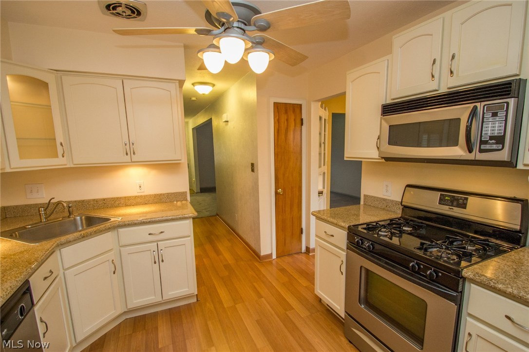 Bear Crk Village Conod 01 - Residential