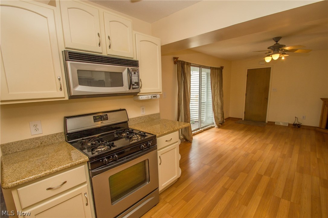 Bear Crk Village Conod 01 - Residential