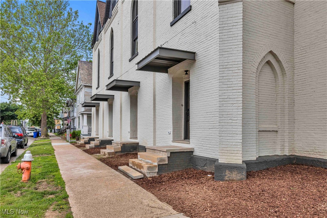 2130 W 42nd Street #2, Cleveland, Ohio image 4