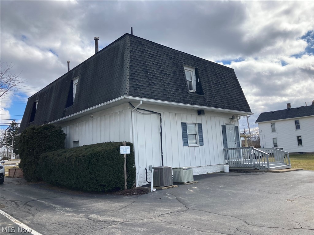 Niles City - Commercial Sale