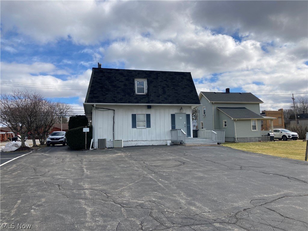 Niles City - Commercial Sale