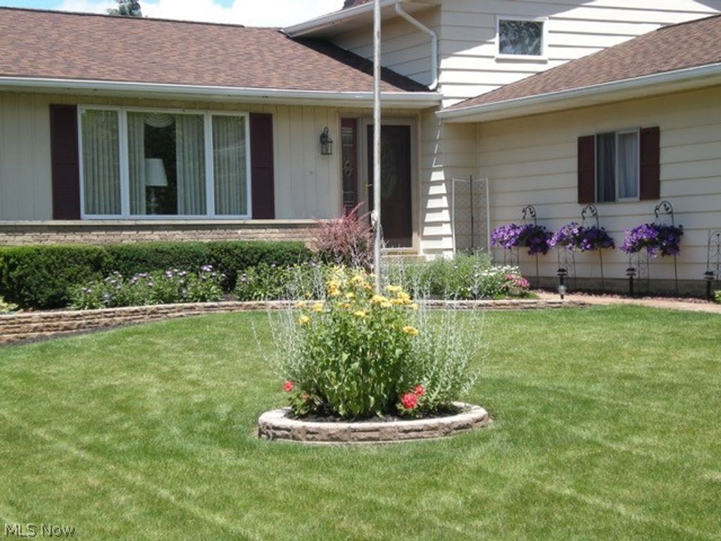 Photo of 3237 Valley Forge Drive, Brunswick, OH 44212 (MLS # 5185547)