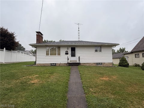 Homes For Sale - 2531 Connecticut Avenue<br/> Massillon, OH 44646