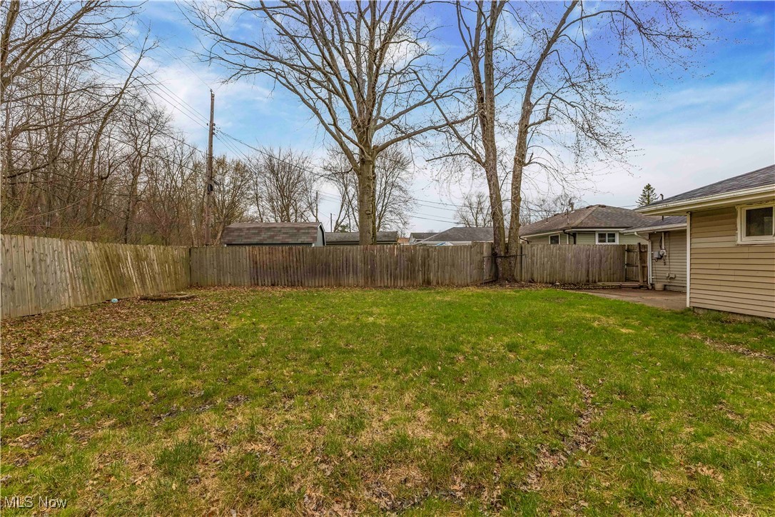 1038 Oakwood Drive, Elyria, Ohio image 28