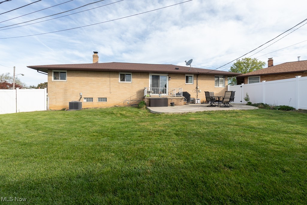 8605 Banner Lane, Parma, Ohio image 32