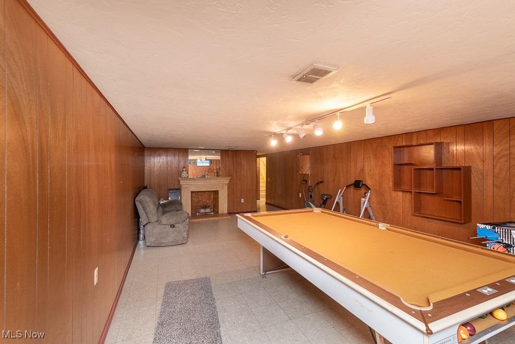 8605 Banner Lane, Parma, Ohio image 24