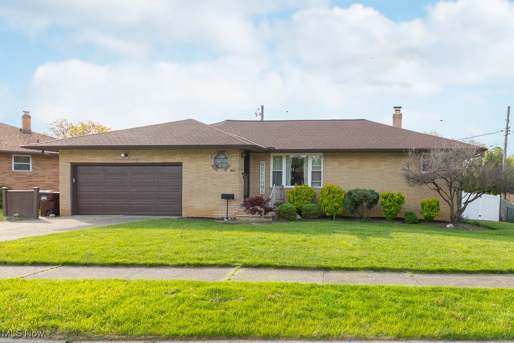 8605 Banner Lane, Parma, Ohio image 1