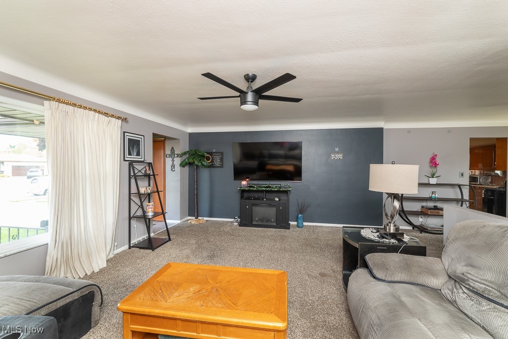 8605 Banner Lane, Parma, Ohio image 4