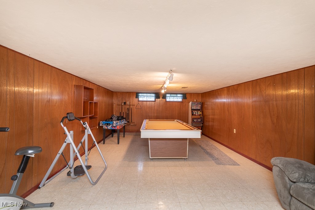 8605 Banner Lane, Parma, Ohio image 23