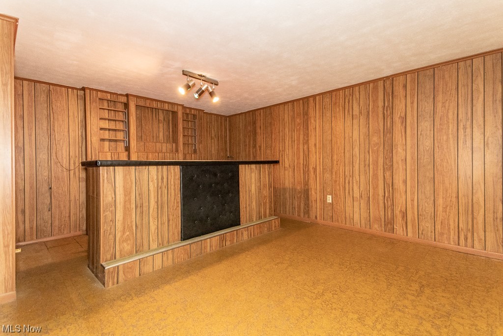 Cowles Lake - Residential