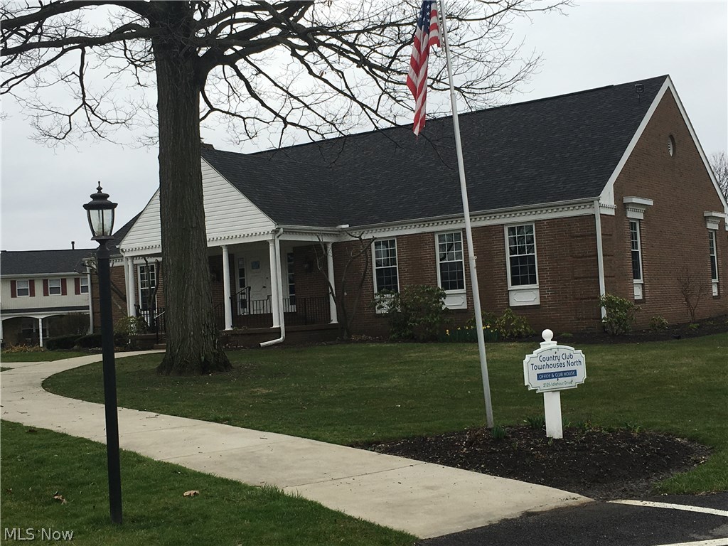 Country Club Twnhs North Condo - Residential