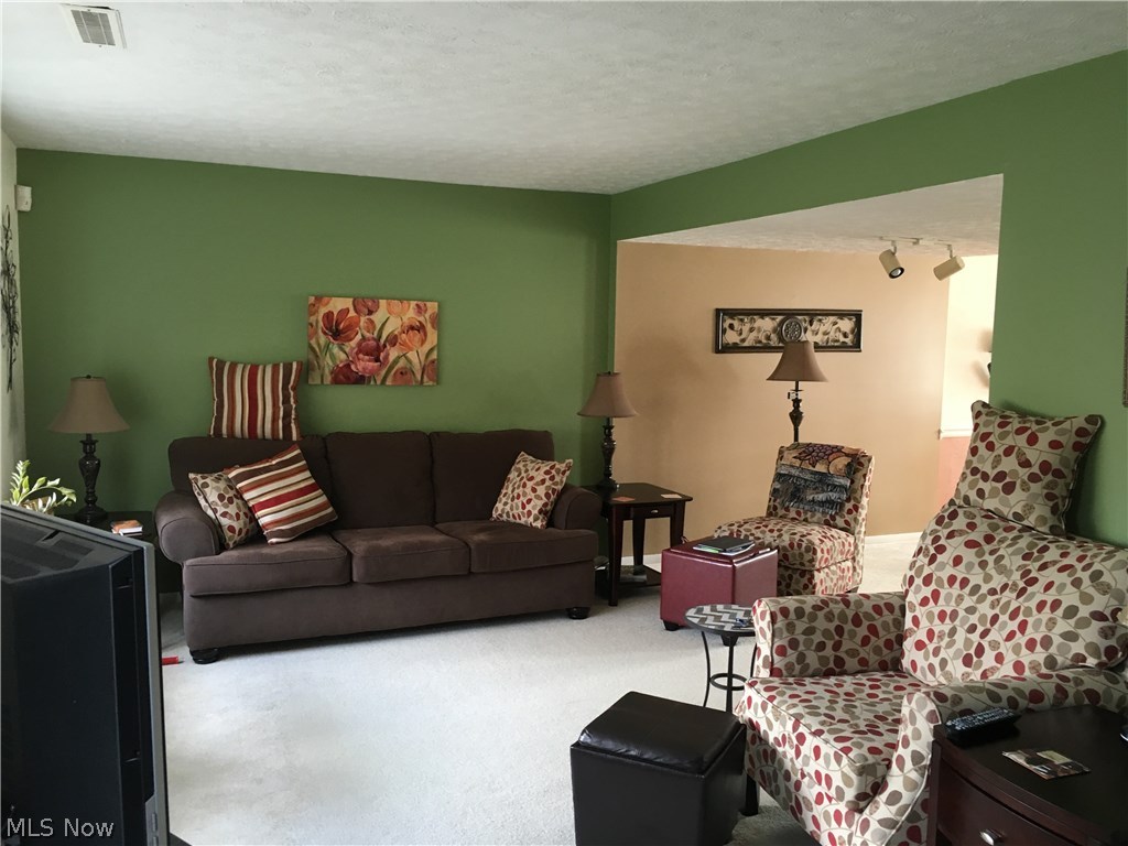 Country Club Twnhs North Condo - Residential