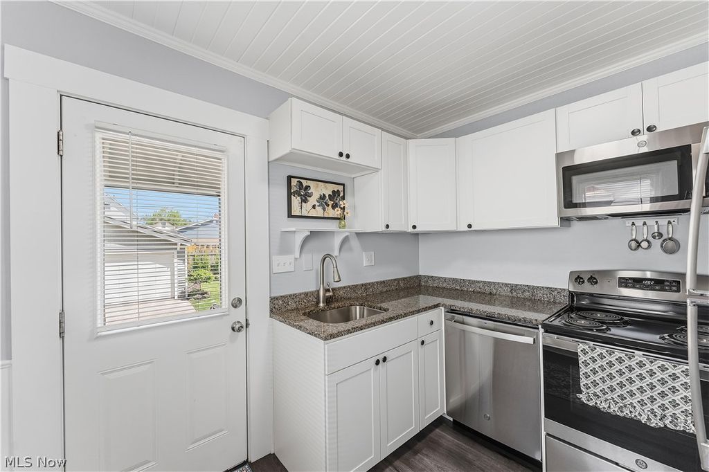 Photo of 439 Independence Street, Fairport Harbor, OH 44077 (MLS # 5213051)