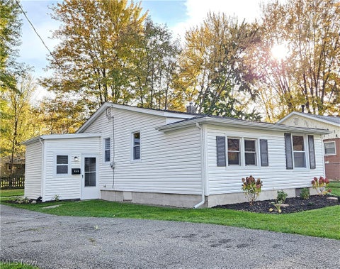 Tiny photo for 549 Case Avenue, Elyria, OH 44035 (MLS # 5256300)