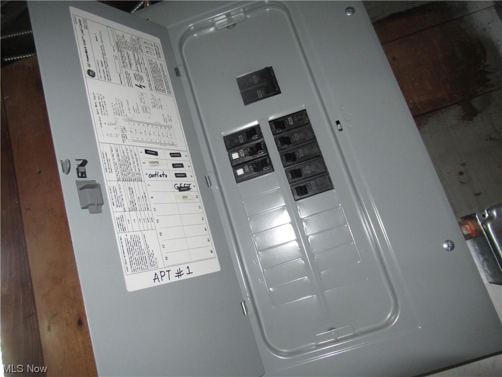 Berwald-Stewart Cos Colonial - Residential Income