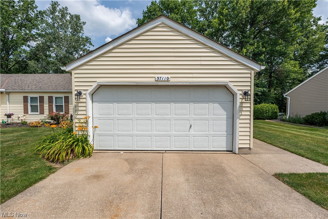 Avon Woods - Residential