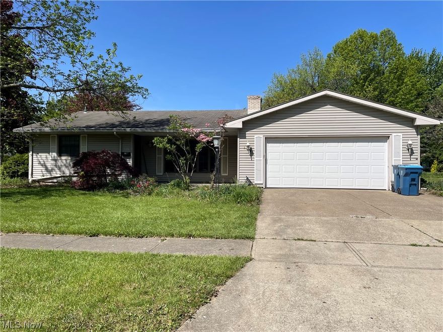 Come and see this 3 bedroom ranch on Lorain's West side.  Needs some work but it is priced accordingly.  It features a huge eat-in kitchen plus a more formal dining room.  An oversized sunken living room with a fireplace.  One and a half baths and a 2 car garage.  Here's that chance at a good deal you've been looking for.  Come tour it today.