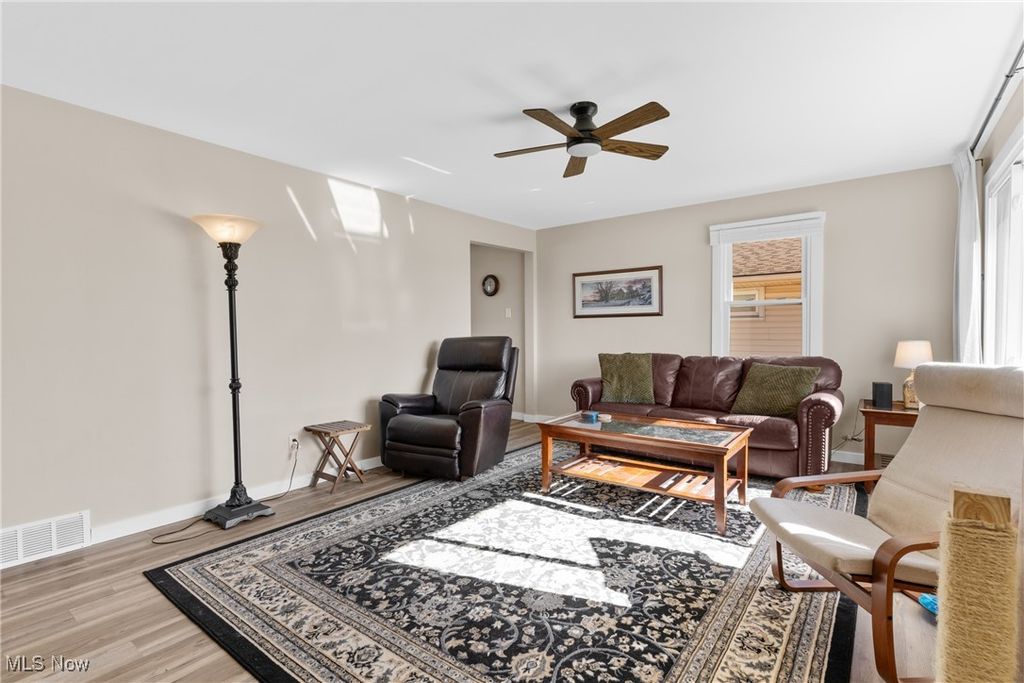 Photo of 1618 W 28th Street, Lorain, OH 44052 (MLS # 5167903)