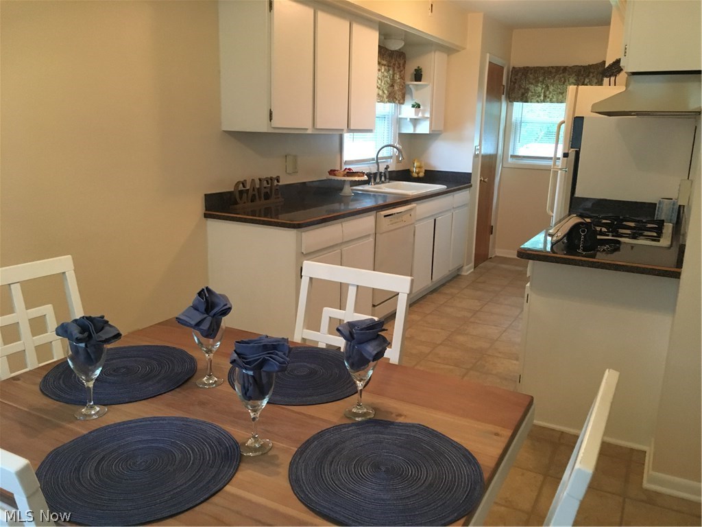 Church Hill Manor - Residential