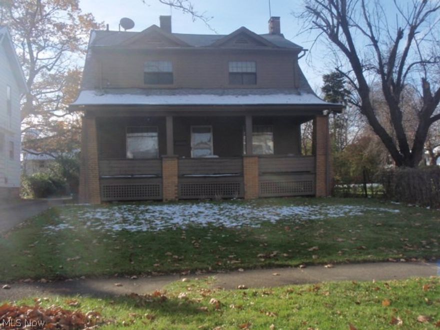 Investment Properties-Private Investment Group. Selling in Packages or Singles. Some are Rented, Some Vacant. Contact Lister for Details in Buying Bulk, Otherwise As-Is. No Guarantee or Warranties Given. All Sold With Buyer/Buyers Agent. Doing As Much Diligence As Possible. Proof Of Funds With All Offers. Currently Rented @$450 Month