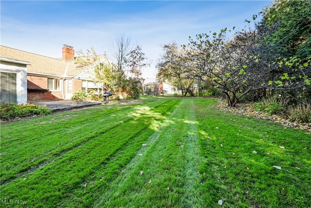 Photo of 23327 S Melrose Drive, Westlake, OH 44145 (MLS # 5160124)