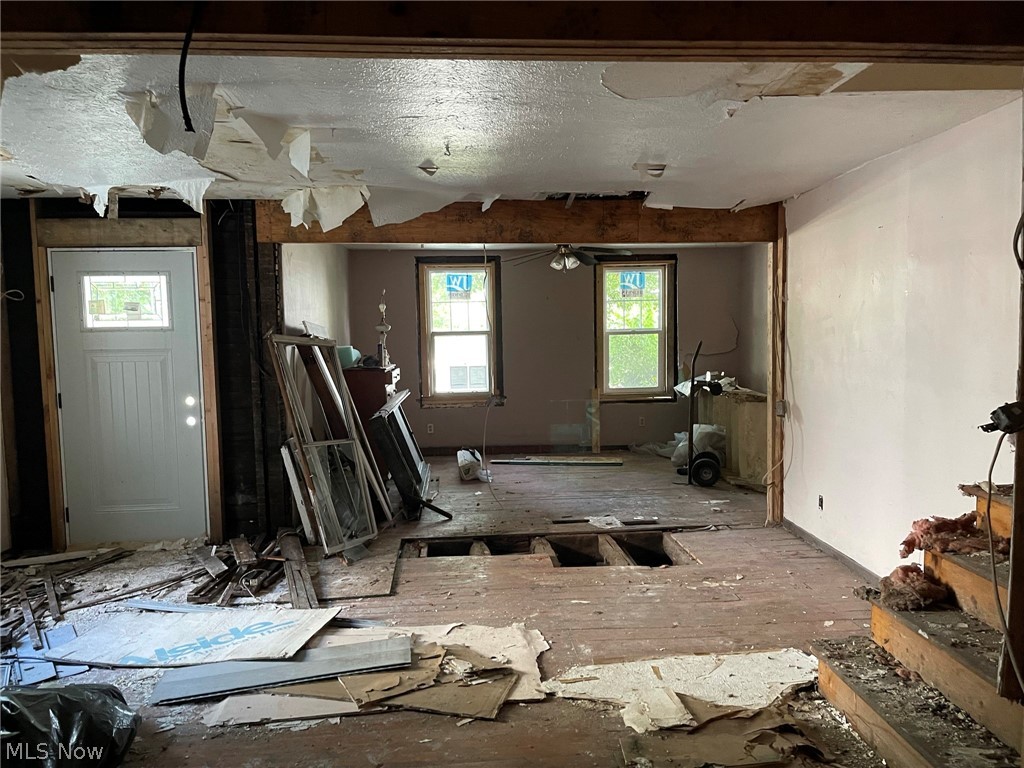 S E Stone - Residential