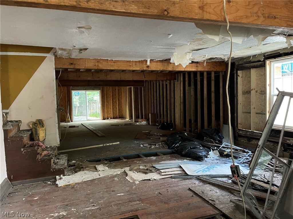 S E Stone - Residential