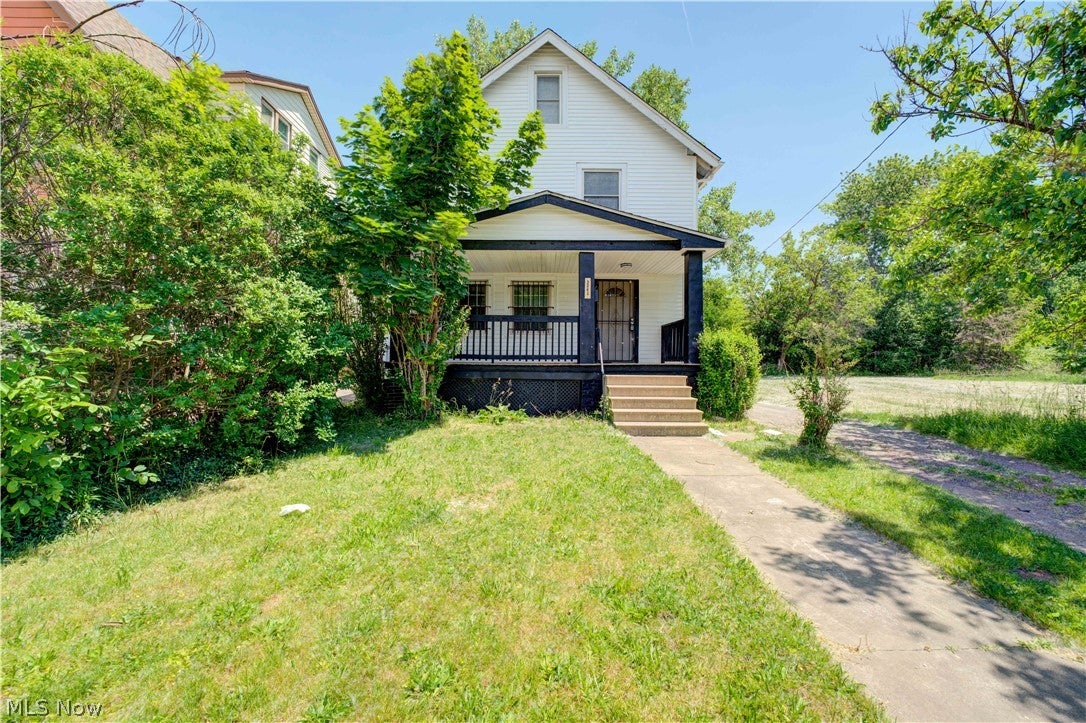 3241 E 116th Street