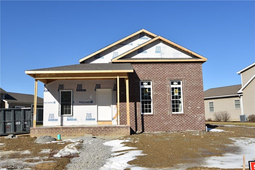 New Villa Construction in the Hampton Ridge Community. Deluxe Ranch style home (The Richmond) featuring a wide open floor plan. 4 other models offering a style and size for every lifestyle! Custom home building by GreenHeart. New phase opening Spring 2018.