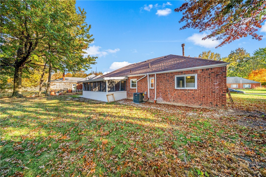 27381 Beech Drive, Euclid, Ohio image 30