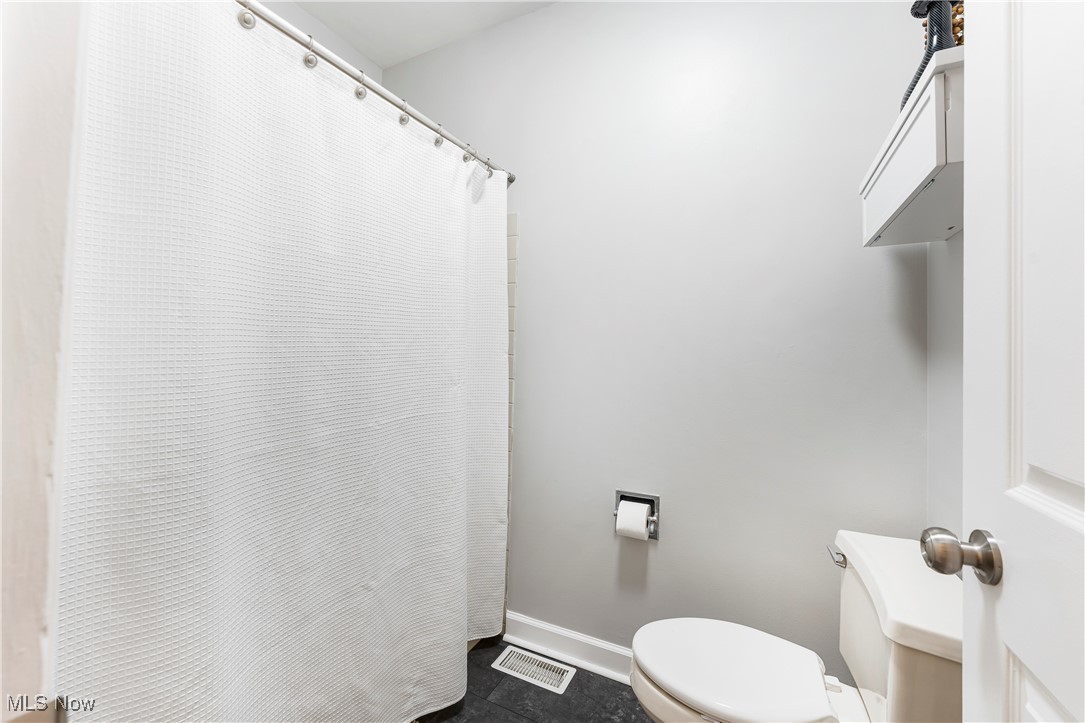 4533 Saint James Circle, Canton, Ohio image 28